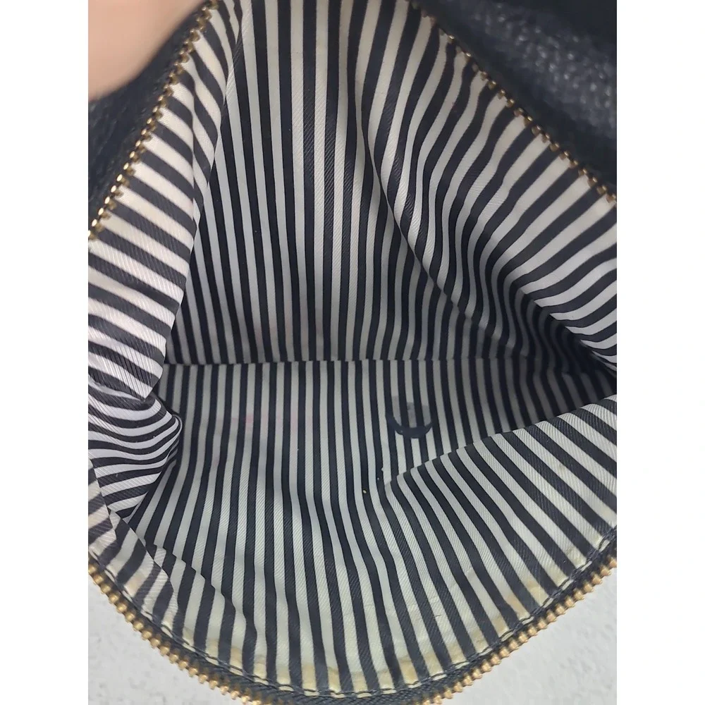 Kate Spade New York Pebbled Cow Leather Crossbody Purse with Zipper Closure‎
